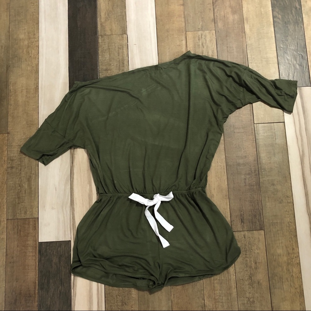 Off shoulders olive romper